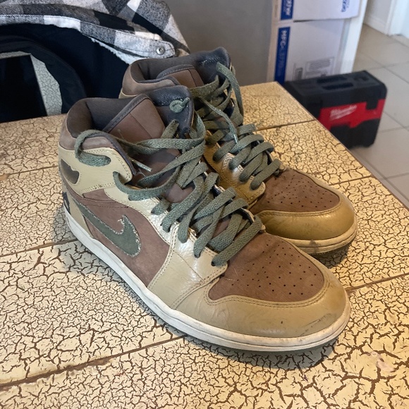 Jordan 1 Retro Armed Forces - Picture 1 of 9